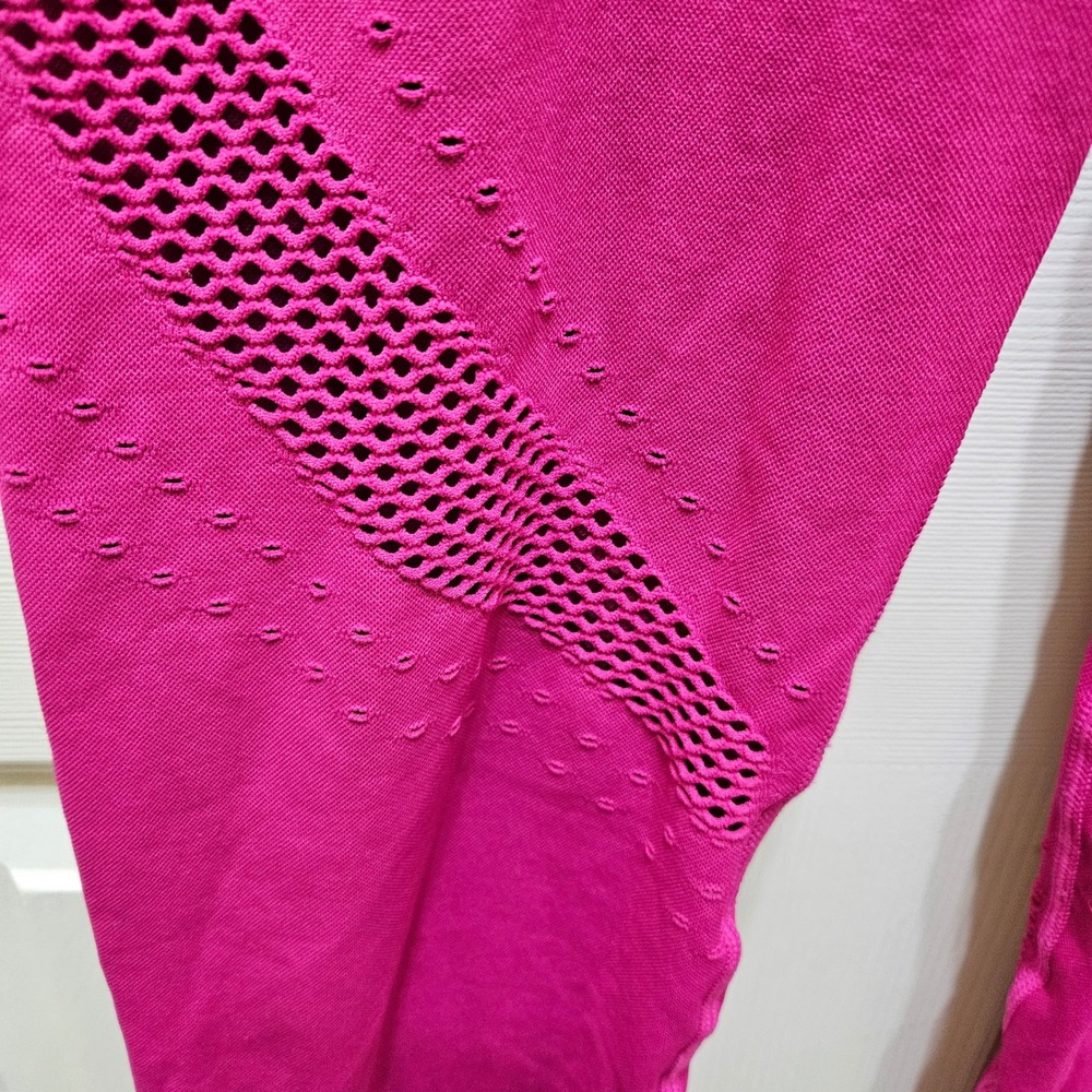 PINK Chloe x Halle High Waisted Seamless Leggings Eyelet Detail Pink Size Medium - Picture 3 of 14